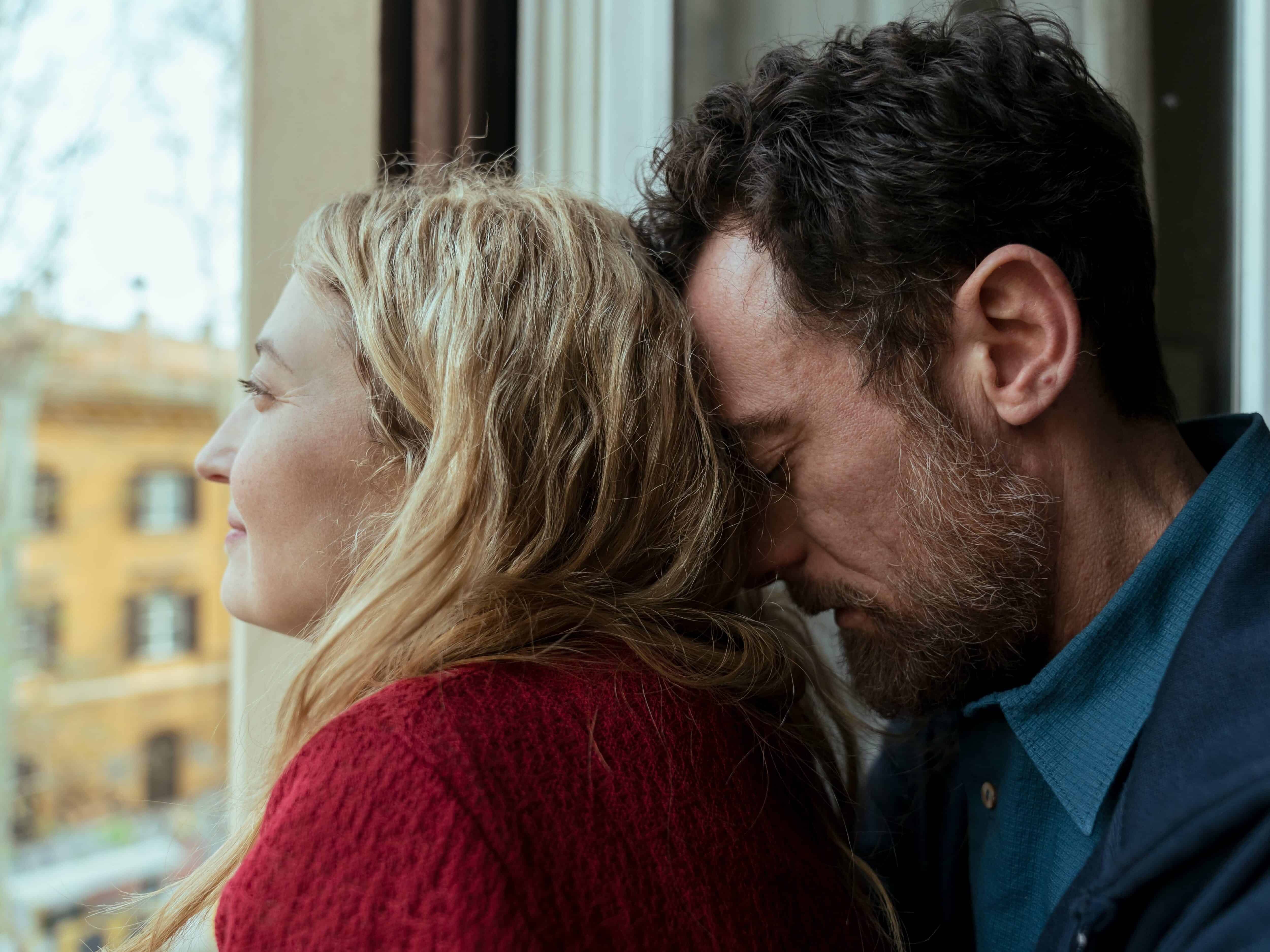 Alba Rohrwacher y Elio Germano en 'Tres adioses', la nueva y sensible película de Isabel Coixet