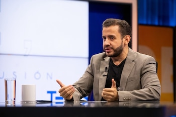 Romeo Rodríguez, ministro de Obras Públicas, dijo que habilitarán terrenos para crear estacionamientos de transporte pesado cerca de las vías principales. / (Ministerio de Obras Públicas)