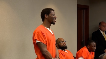 “Usted es graciosa”: asesino ríe mientras jueza dicta cadena perpetua en Miami-Dade