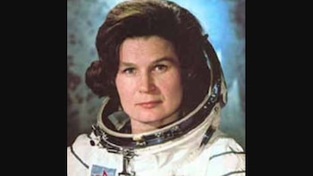 Antes de orbitar la Tierra,