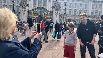 Coronación de Carlos III Nota Roberto funes Ugarte