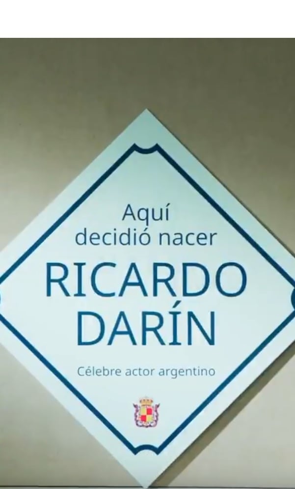 La placa de Jaén a Darín