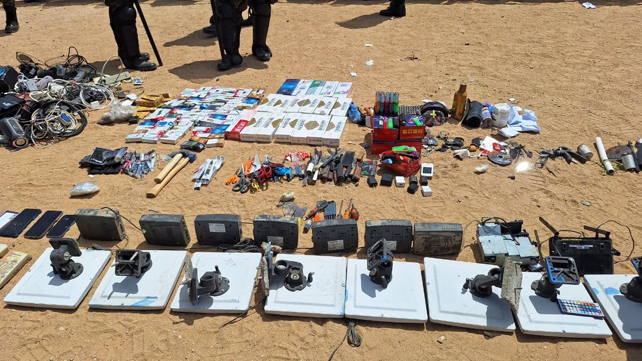 El gobierno evalúa nuevas tecnologías para reforzar la seguridad y bloquear comunicaciones ilícitas en centros penitenciarios. (Cortesía: PNC de Guatemala)