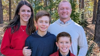 Jason junto a su esposa