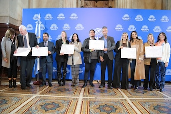 Por el Día de las Escuelas Evangélicas, más de cien instituciones de 15 provincias recibieron un reconocimiento en el Congreso