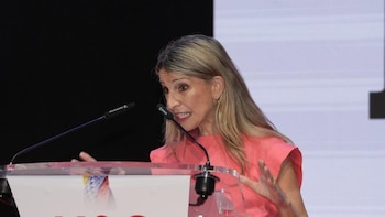 Yolanda Díaz aplaude "cualquier iniciativa que movilice" a la izquierda tras postularse Rufián como candidato