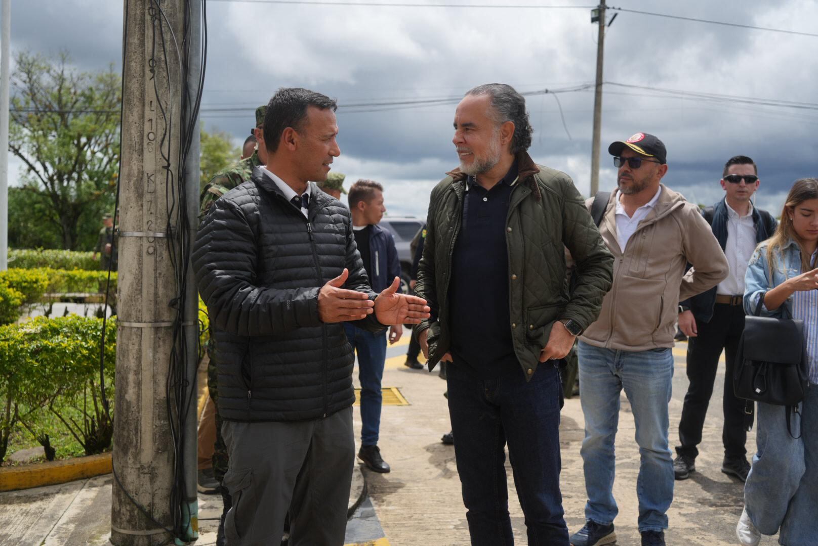 Pedro Sánchez y Armando Benedetti, afirmaron que los puestos de votación en el país estuvieron protegidos por el Estado - crédito Ministerio del Interior