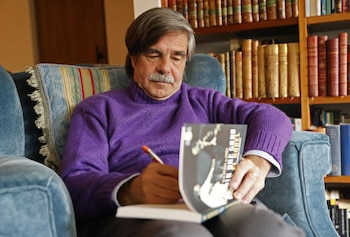 El escritor colombiano Gonzalo Mallarino