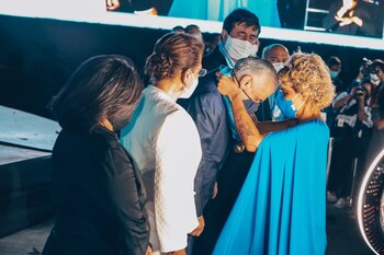 Santiago Nieto recibe la condecoración