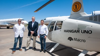 Banco Macro y Hangar Uno