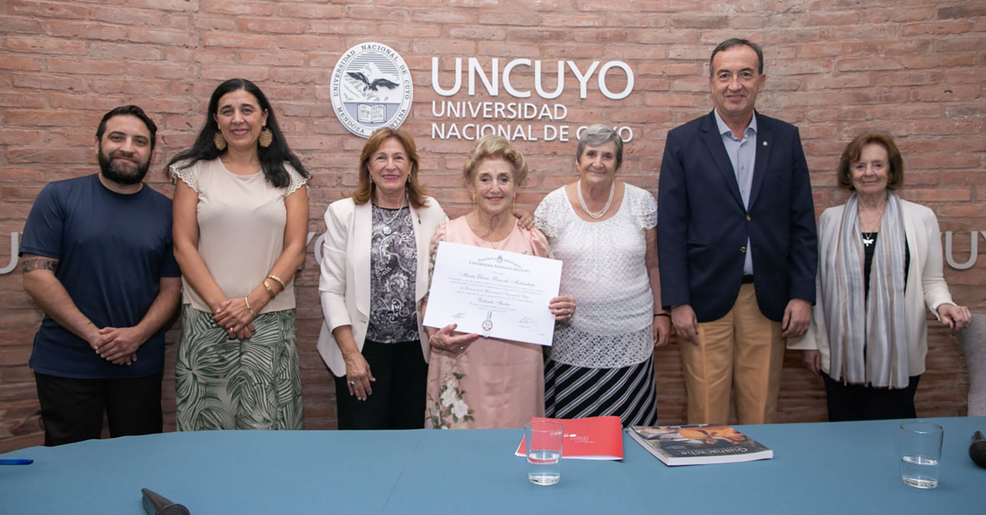 La Universidad Nacional de Cuyo homenajeó el año pasado a Marta Elena Pena de Matsushita (UNCUYO).