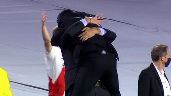 Gallardo, a caballito de Biscay,