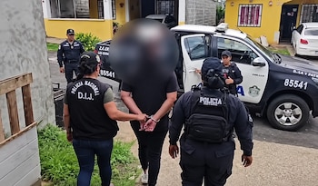 La Policía Nacional aprehendió en La Chorrera a una mujer investigada por su presunta relación con el delito de corrupción de menores. Tomada de la PN