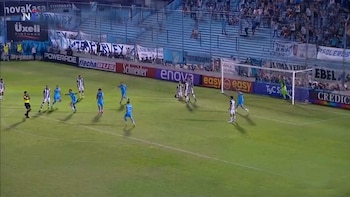 Pedían penal por una mano