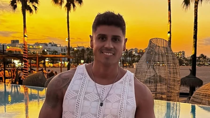 Christofer Guzmán en una imagen en redes sociales (@cguzman46).