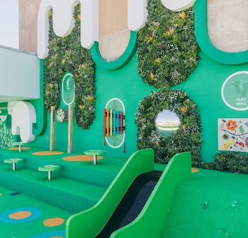 Hospital Materno Infantil de Málaga. (Juegaterapia)