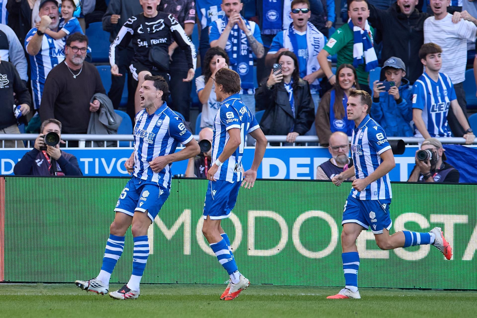 (Previa) El Alavés y el colista Málaga CF se cruzan obligados y llenos de dudas en Mendizorrotza