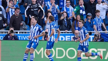 (Previa) El Alavés y el colista Málaga CF se cruzan obligados y llenos de dudas en Mendizorrotza