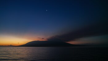 El campo de lava del volcán La Cumbre, en las Galápagos, llega a 8 kilómetros de longitud