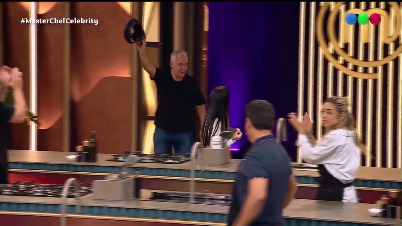 “Me voy feliz. La pasé bárbaro, aprendí un montón y conocí gente hermosa. Es un placer haber estado acá”, se despidió Esteban Mirol de MasterChef Celebrity