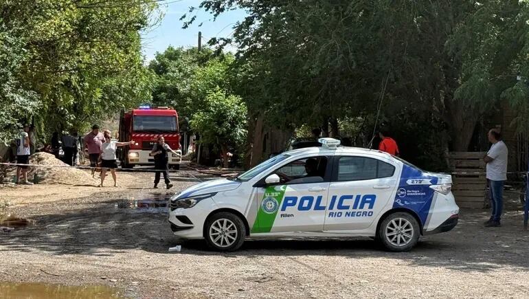 El padre de la niña, único responsable de su custodia, sufrió una descompensación y recibió asistencia médica durante el operativo (ANAllen)