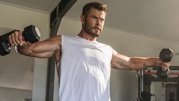 Chris Hemsworth a los 43 años: el giro en su rutina de dieta y entrenamiento para priorizar la longevidad