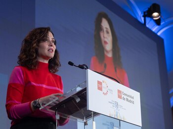 11/01/2024 La presidenta de la Comunidad de Madrid, Isabel Díaz Ayuso, interviene durante la segunda y última jornada de la XIV edición de Spain Investors Day, en el Hotel Mandarin Oriental Ritz, a 11 de enero de 2024, en Madrid (España). Spain Investors Day (SID) es un foro profesional único en España, en el que los grandes inversores internacionales conocen la situación actual de las principales empresas cotizadas españolas. La XIV Edición del Foro cuenta con más de 40 compañías que cotizan en Bolsa y analizan los retos y oportunidades que afronta la economía española en 2024.
POLITICA
Eduardo Parra - Europa Press