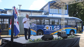 El relanzamiento de la OMSA incluye nueva flota, tarifa integrada y recorridos ampliados en Santo Domingo