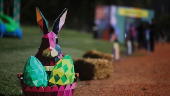 Laberintos y talleres creativos atraen