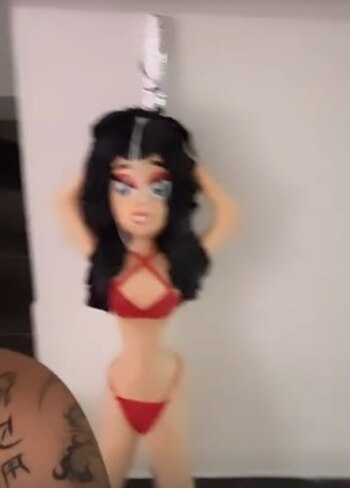 Karely no encontró una piñata