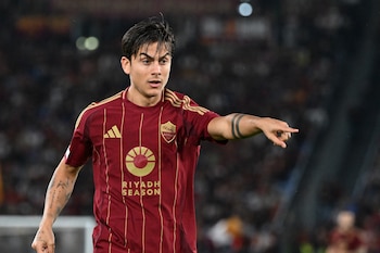 Paulo Dybala es una de las figuras de la Roma (REUTERS/Alberto Lingria)