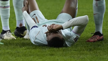 Kylian Mbappé sufre una lesión tendinosa en la rodilla izquierda y abandona la concentración de Francia