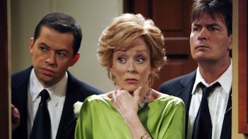 Holland Taylor cuestiona el salario que recibió en 'Two and a Half Men': “Nunca me dieron un aumento”