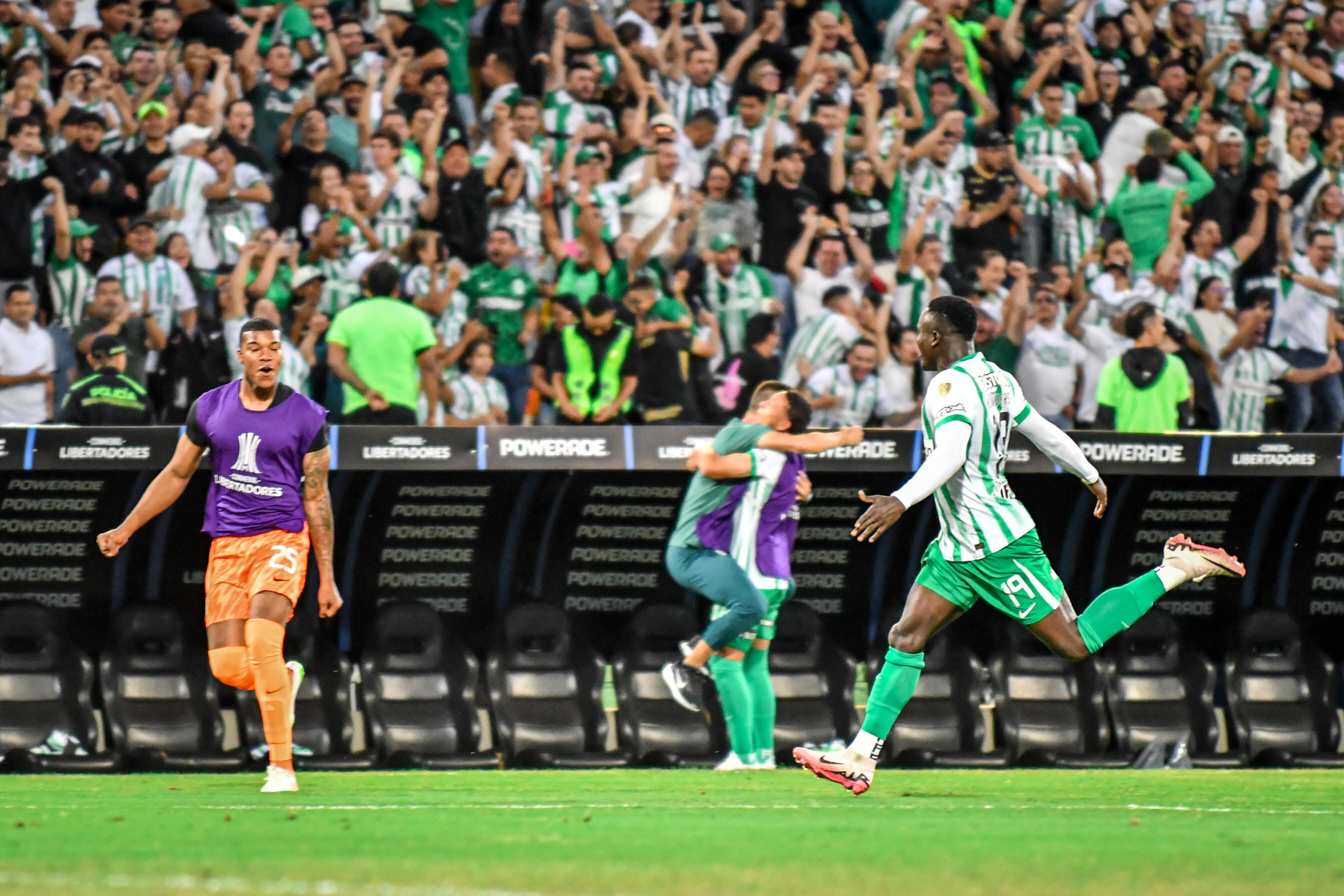 Atlético Nacional sigue en proceso de reforzar su nómina para el segundo semestre de 2025 y busca algunas figuras - crédito Colprensa