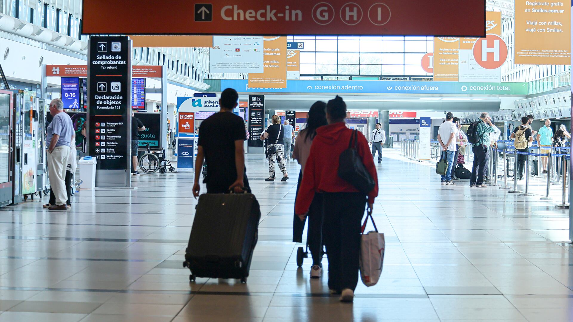 La Resolución 85/2025 redefine la gestión de pasarelas telescópicas para mejorar la eficiencia y seguridad en los servicios aeroportuarios