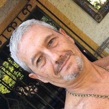 El hermano del actor fue