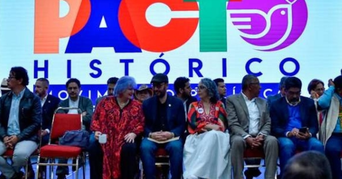 Após consulta ao contrato histórico, a “Frente Ampla 2026” concebida será a partir de alianças que fraturam Após consulta ao contrato histórico, a “Frente Ampla 2026” concebida será a partir de alianças que fraturam