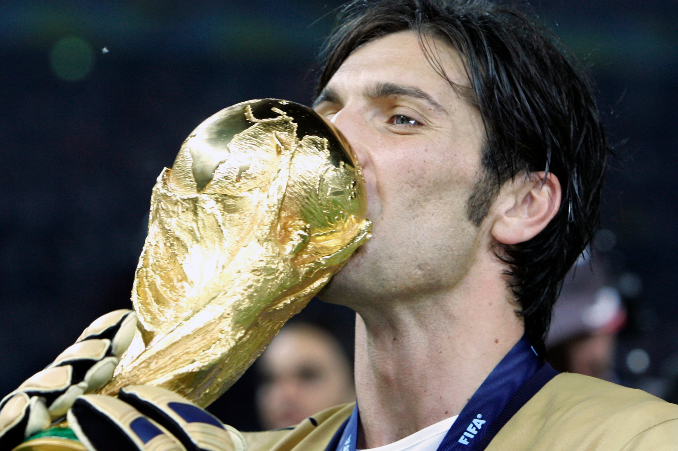 Buffon recuerda el peso de la camiseta de la selección italiana, especialmente durante el Mundial 2006 y las tensiones derivadas del escándalo