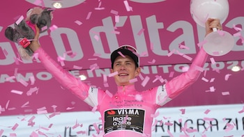 El ciclista danés Jonas Vingegaard completa la 'Triple Corona' en Roma
