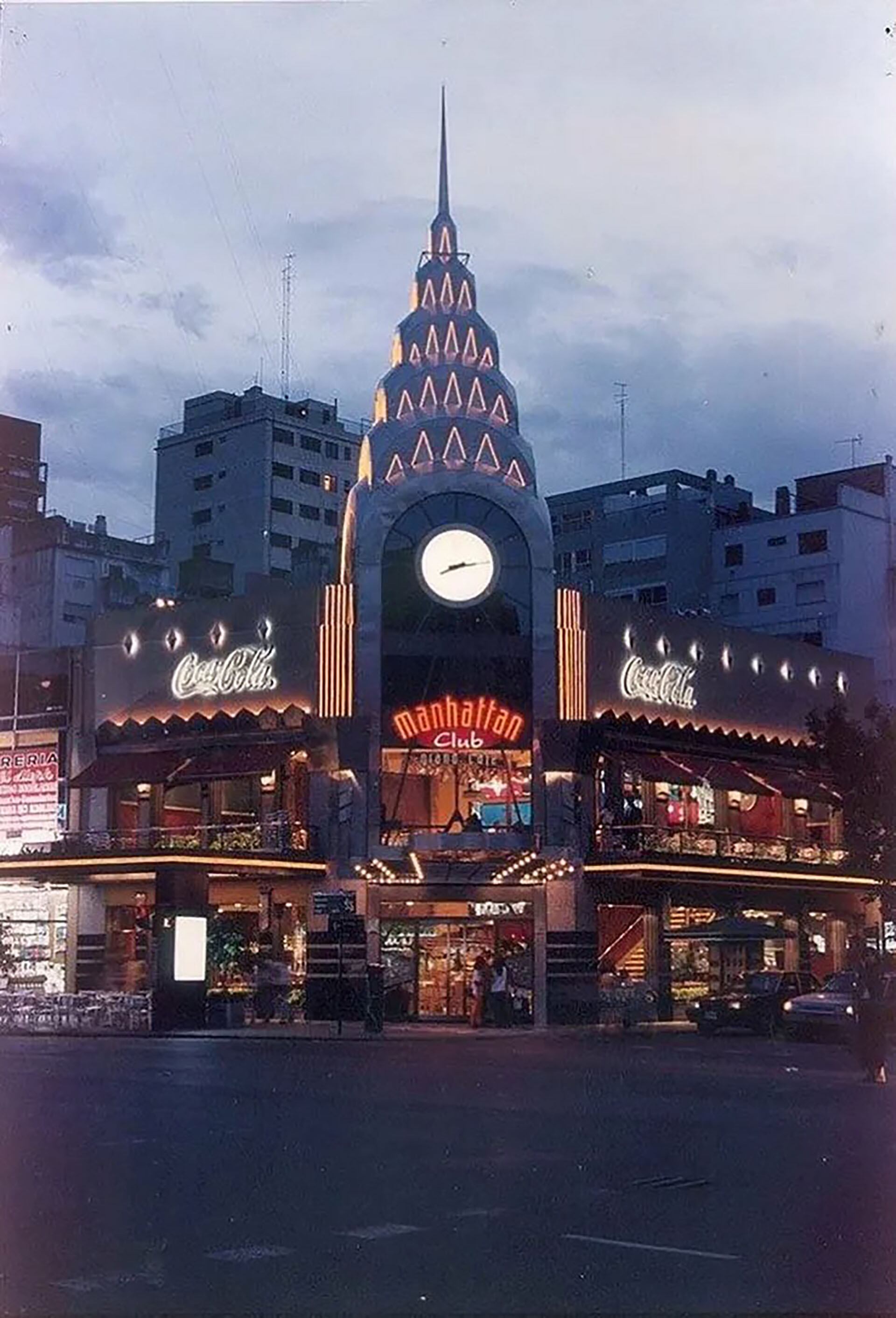 La comunidad de Belgrano lamenta ahora la pérdida de una referencia cultural y estética para el barrio (@esenciaba)