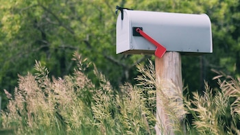 Desenmascaran a un vecino que atemorizó a todos sus vecinos con cartas pornográficas y detalles personales durante 20 años: “Vendré a castrarte”