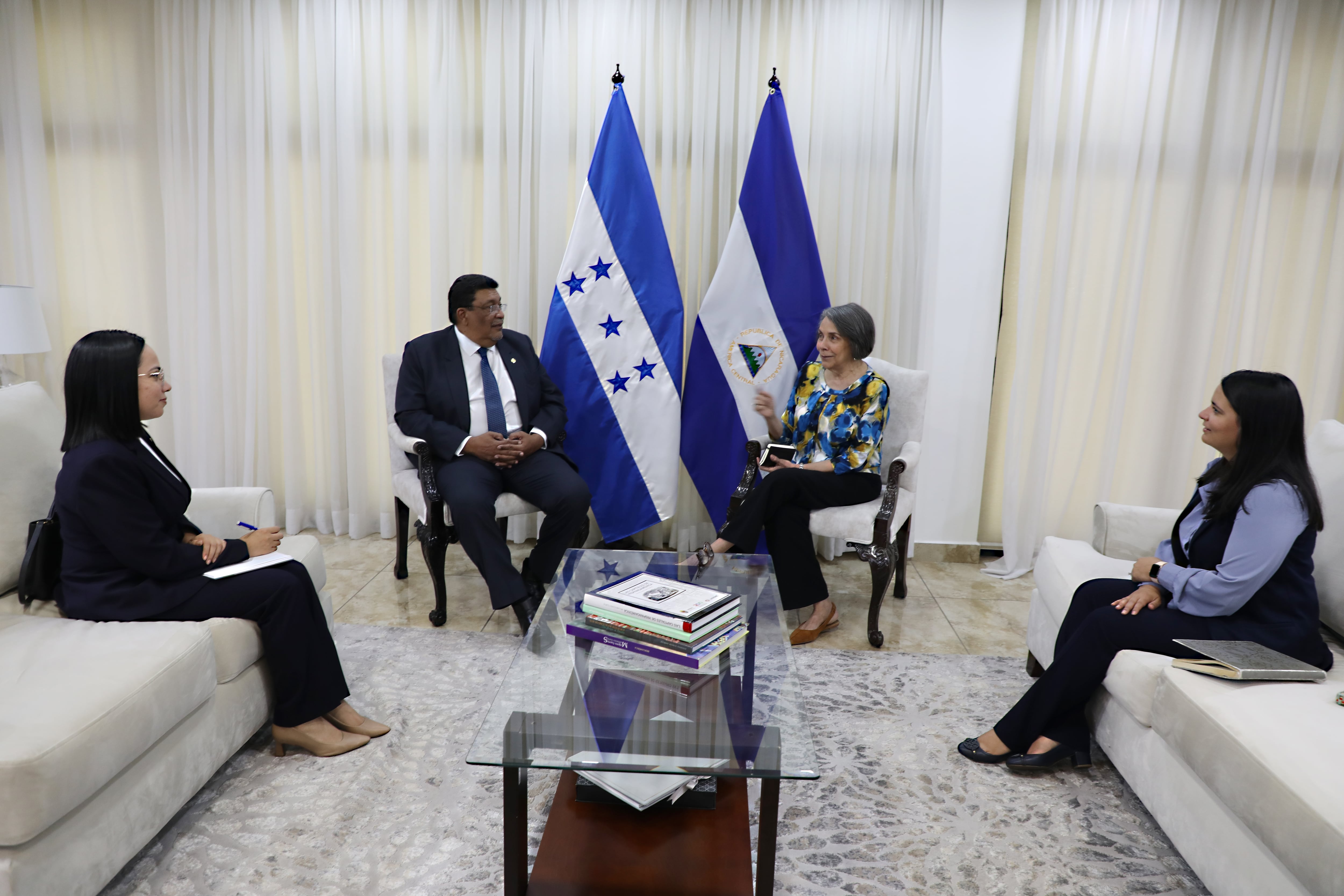 Honduras consolida avances legales y diplomáticos con el Tratado Bicentenario, pese a diferencias sobre derechos marítimos en el Golfo de Fonseca.