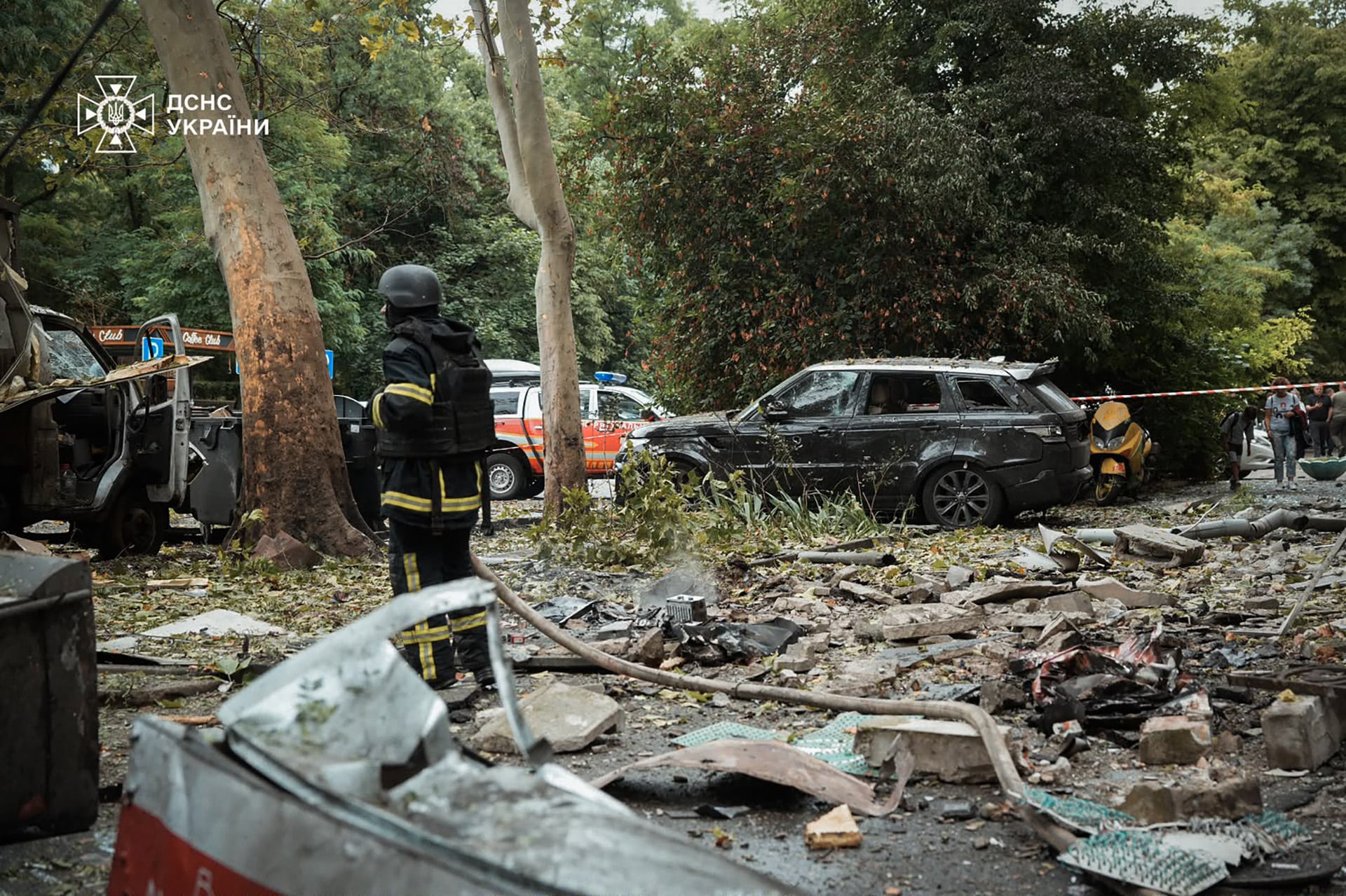 Los recientes ataques rusos con bombas aéreas contra la ciudad de Zaporizhzhia dejaron al menos dos muertos