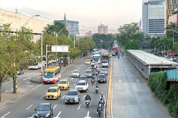 - Área Metropolitana