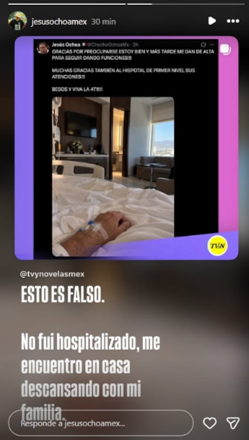El actor Jesús Ochoa exhibió la imagen apócrifa atribuida a su persona en un nosocomio y ratificó que no estuvo internado, señalando que descansa en su domicilio con su familia.