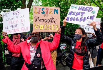 Un grupo de activistas se