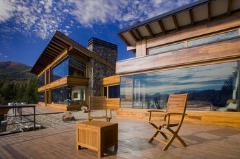 Una vivienda con balcón culminado