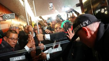Manifestantes se enfrentan a elementos