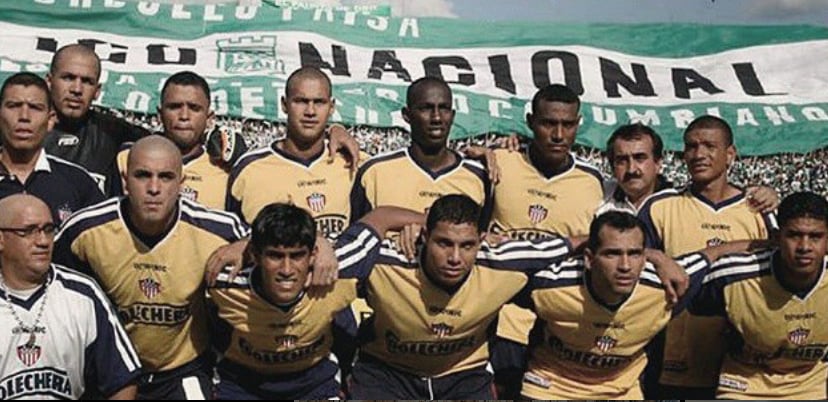 Un policía tenía la camiseta que le faltaba al Junior para jugar la final contra Nacional en el 2004: esta es la historia