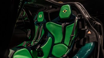 El interior del McLaren realizado